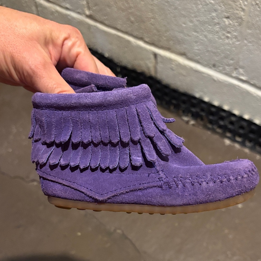 Minnetonka Kids Purple Fringe Moccasins
